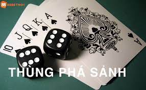 Poker là một trò chơi bài được yêu thích trên toàn cầu, nơi người chơi sử dụng chiến thuật, kỹ năng và may mắn để giành chiến thắng